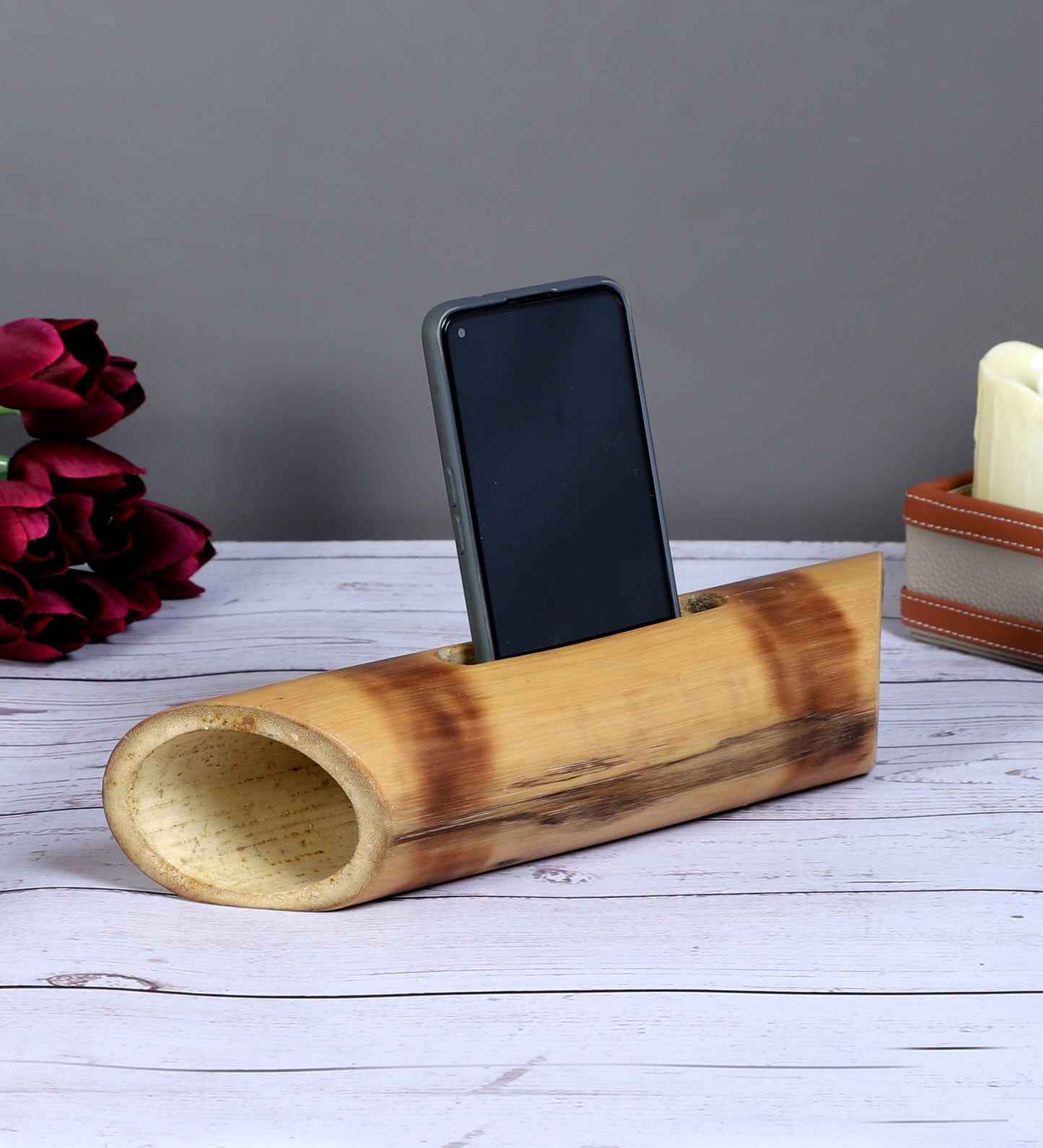 Amplificateur et support de téléphone en bambou faits à la main