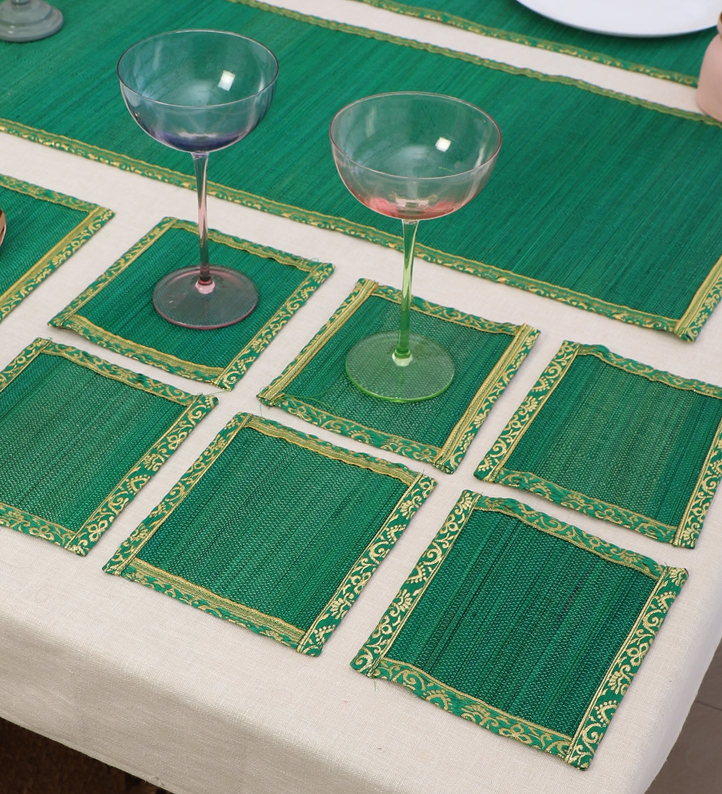 Juego de alfombrillas de comedor de bambú